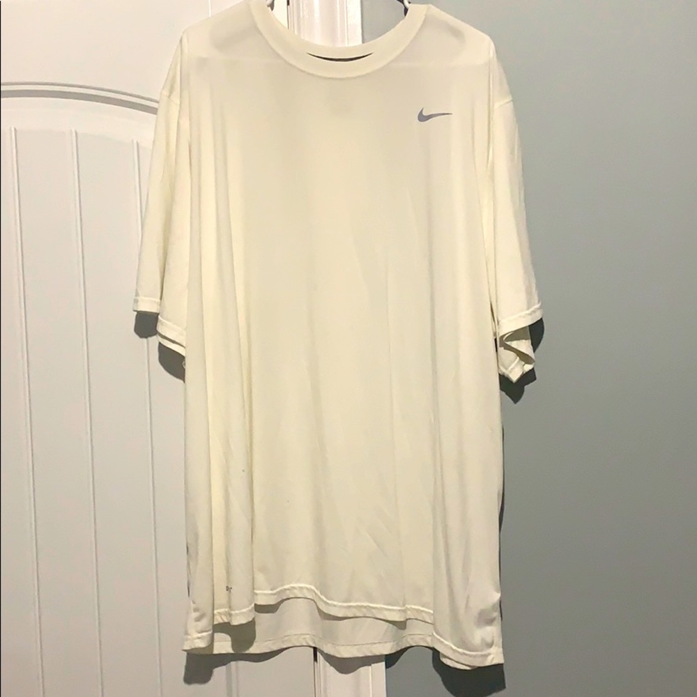 Nike DRI-FIT T-Shirt